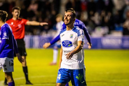 El equipo adnamantino solo pudo sumar un punto en su estadio