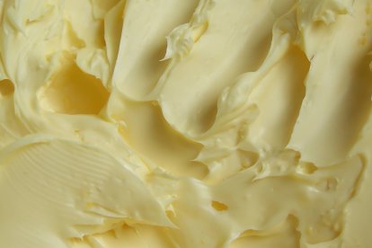 Textura cremosa de una mantequilla tradicional