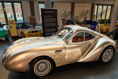 El vehículo 'De Lorenzo', en el Museo de la Historia de la Automoción de Salamanca.
