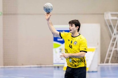 El Balonmano Soria contó con el apoyo de la afición durante todo el partido