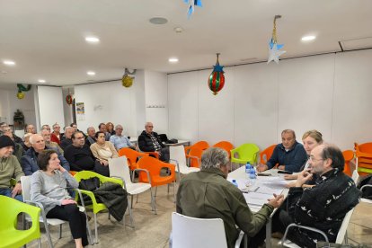 Reunión con las personas adjudicatarias de los huertos.
