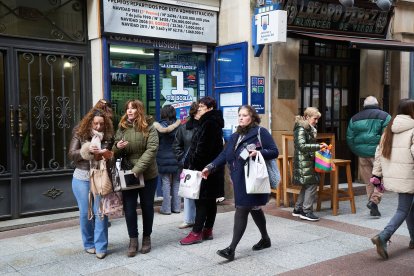 Las administraciones de lotería de Soria abren hoy para aprovechar las ventas del último día.