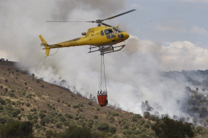 Helicóptero de lucha contras incendios forestales en una imagen de archivo.
