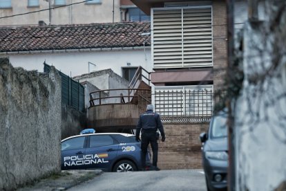 Operativo policial el jueves junto a la cochera.