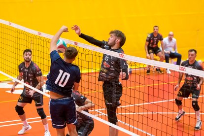 El Moreno Sáez Sporting sólo ha sufrido una derrota en el Polideportivo de Los Pajaritos.