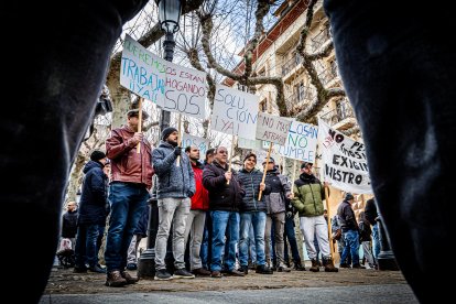 Protesta de los trabajadores de Losán en la plaza de Las Mujeres.