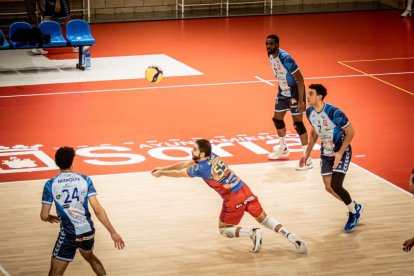 Los celestes pusieron todo el empeño en el duelo