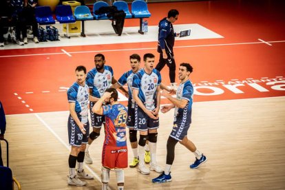 Los celestes pusieron todo el empeño en el duelo