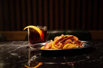 Las almitas de Soria, finas y crujientes, se han convertido en el aperitivo viral perfecto para acompañar un vermut en los bares más modernos.