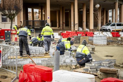 La capital despide 2025 con 1.305 parados y marca una caída interanual del 5,4%.