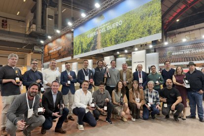 Representantes de las bodegas sorianas en la Barcelona Wine Week dentro de la promoción de la Diputación.