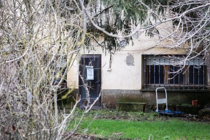 Vivienda en la que residía el hombre detenido como supuesto autor de la muerte del cubano.