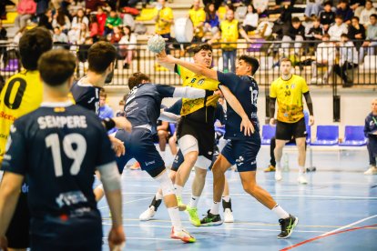 El Balonmano Soria lograba una victoria vital ante Benidorm en su lucha por la permanencia.