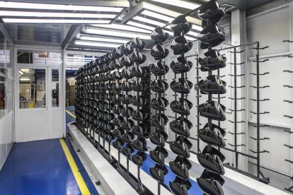 Espejos retrovisores en una planta de Soria.