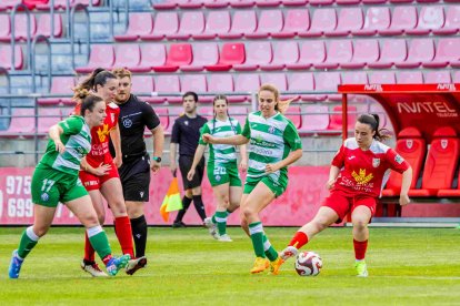 El San José Femenino ya jugó en Los Pajaritos la temporada pasada.