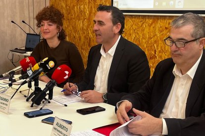 De izquierda a derecha Alba Hernández Soriano, Goyo García y Alberto Santamaría.