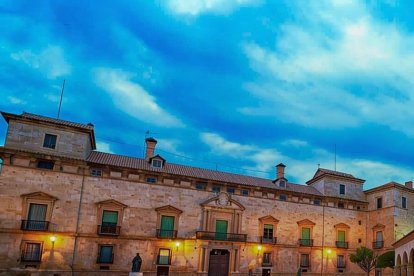 En Almazán es más barato comprar que alquilar en la capital