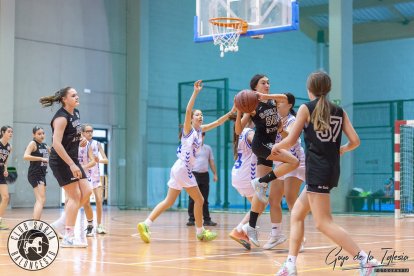 Uno de los encuentros de la cantera del CSB.