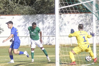 El C.D. San José regresa este sábado al campo de San Juan de Garray.