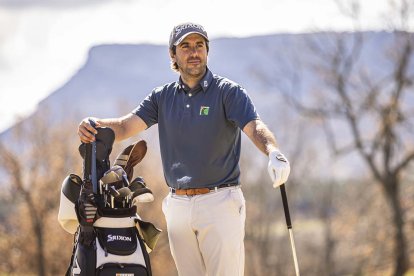 Daniel Berná durante un entrenamiento en el Club de Golf Soria de Pedrajas.