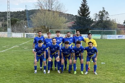 Once del Calasanz en el partido de ayer ante la Cebrereña.
