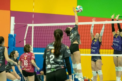 El Cañada Real Sporting Santo Domingo rindió a un gran nivel ante el VCV María Molina.