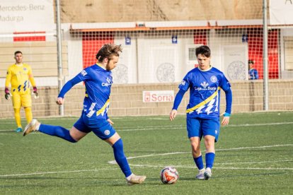Los colegiales solventan el choque por con tres tantos en la primera parte