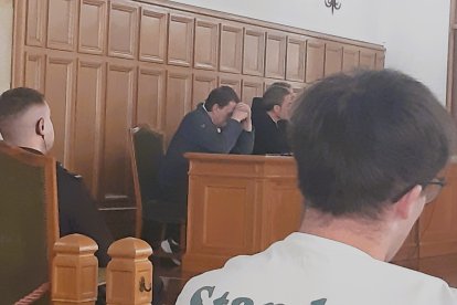 El acusado con las manos en la cara durante el juicio este viernes.