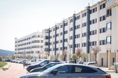 Edificios en la Ronda del Duero, en la zona de Los Royales.