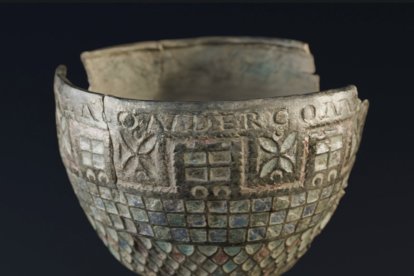 Detalle de la copa de Berlanga, cuyo origen se sitúa en el Muro de Adriano.