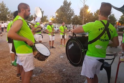 Integrantes de la charanga Patxaran.