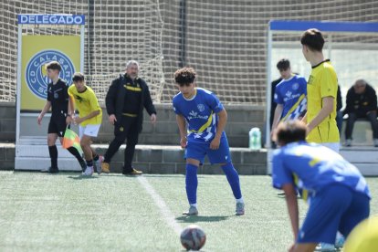 Iker Colmenares en un partido de esta temporada con el Calasanz.