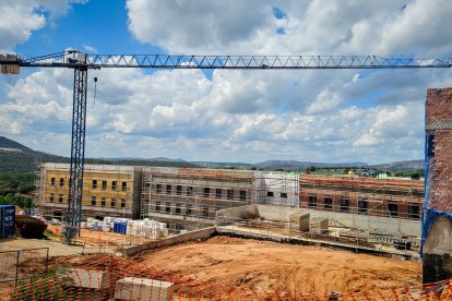 Obras del centro de atención a personas refugiadas en Los Royales.