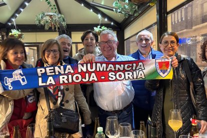 El club y la afición rinden homenaje a una agrupación histórica.