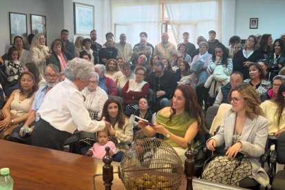 Saray del Rincón y Lara Gutiérrez, las dos móndidas presentes en el pleno.