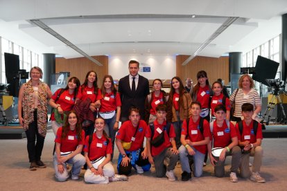 De la Hoz con los estudiantes sorianos.