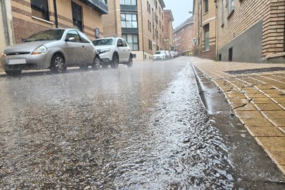 Tromba de agua este sábado sobre Soria capital.