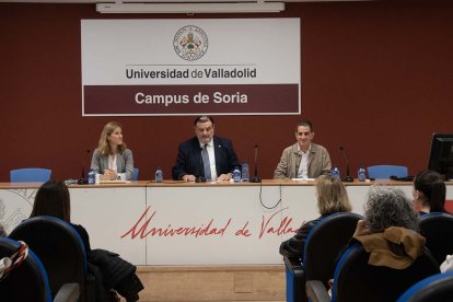 Presentación del Día Internacional de la Enfermería en el Campus Universitario.