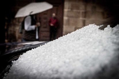 Intensa tromba de lluvia y granizo