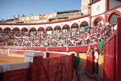 Vista de la plaza de toros durante un festejo.