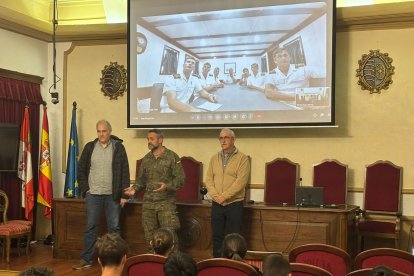 Conferencia desde el IES Machado con el buque Juan Sebastián Elcano.