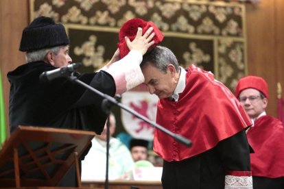 Investidura de Zapatero como Doctor Honoris Causa por la Universidad de León.