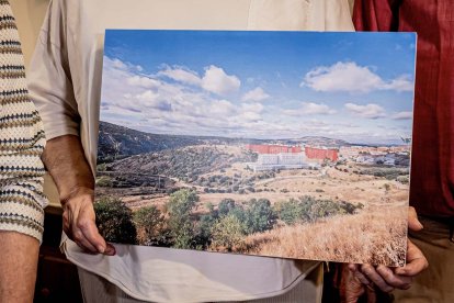 Imagen del sector del Cerro de los Moros, en la rueda de prensa de las asociaciones recurrentes.