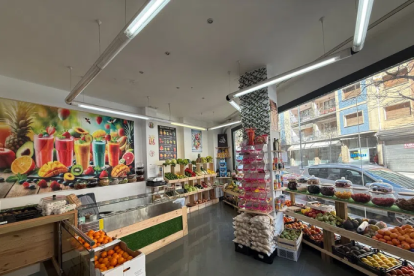 Una frutería que se traspasa por 15.000 euros en la Avenida Valladolid