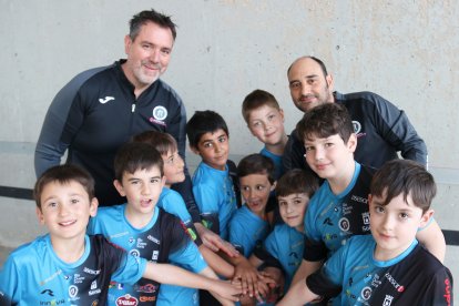 Los benjamines del Sporting Río Duero no dieron opción alguna a sus rivales en el Torneo Nacional Pequevoley.