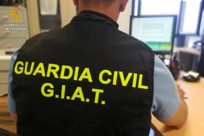 Un agente del Grupo de Investigación y Análisis de Tráfico.