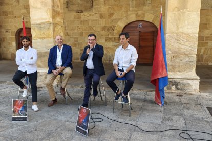 Patricio de Pedro durante la presentación de la campaña de abonados.