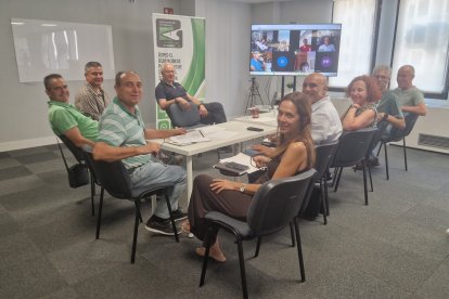 Reunión del comité organizador del congreso veterinario.