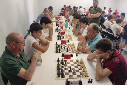 Imagen general del torneo de ajedrez de Almenar.