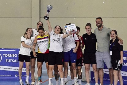 Las ganadores del torneo celebrado en el San Andrés.